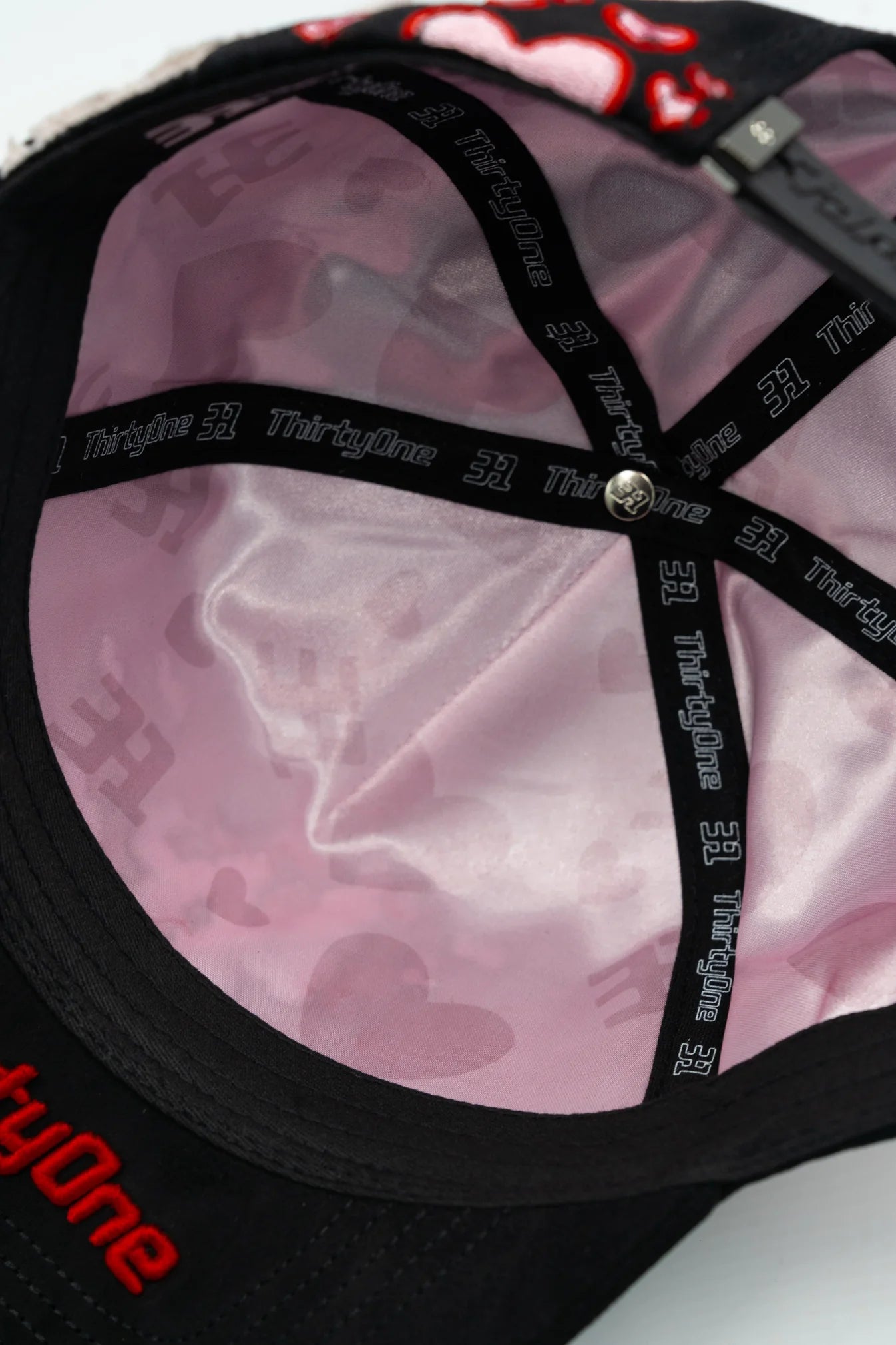 31 HATS "NY PEARLS IN LOVE"